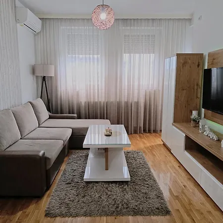Zara Apartman Apartamento *